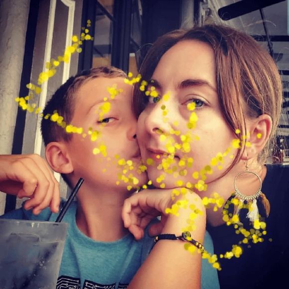 Resale > Retail - Picture 7 of 8